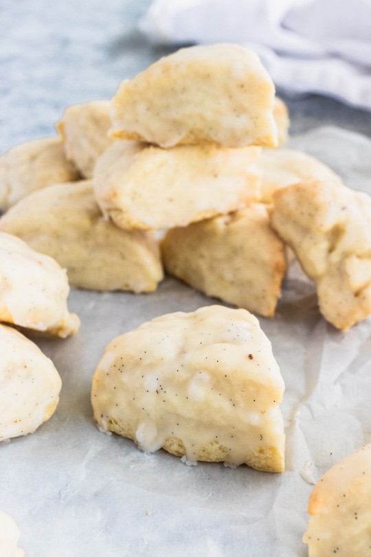 Vanilla bean scones